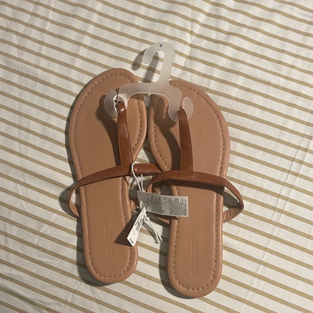 Old Navy Tan Sandals